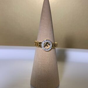 Elegant F Women's Ring